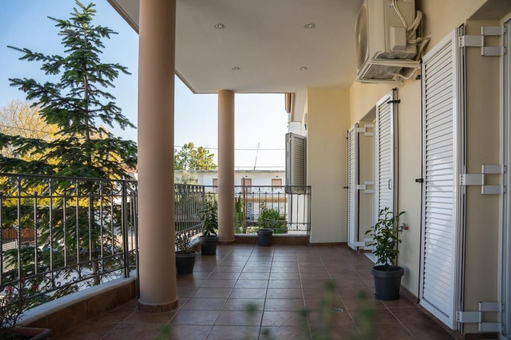 Alexandros Apartment *